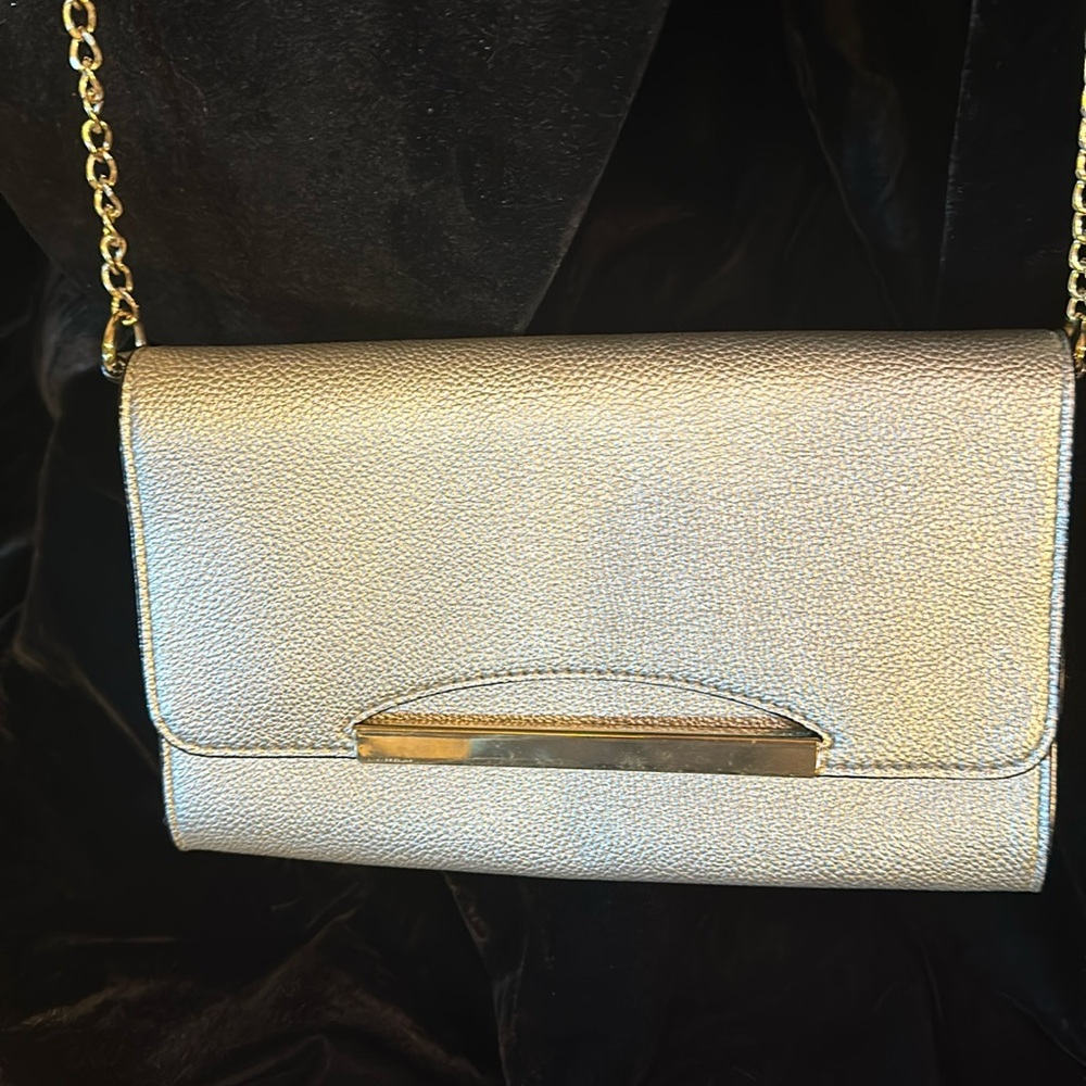 Silver shoulder clutch w/ chain& leather strap